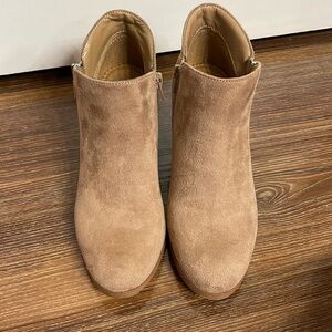 Style & Co tan heeled booties